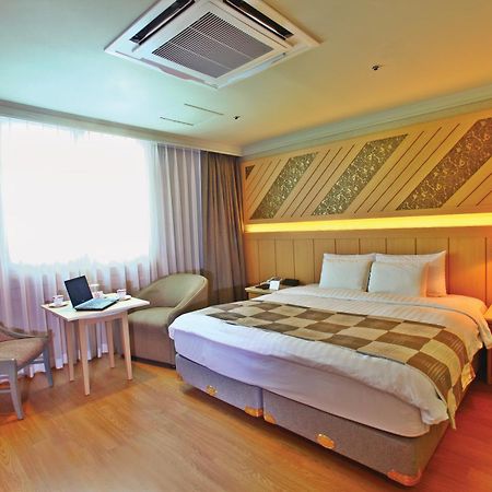 Hotel International Чангуон Екстериор снимка