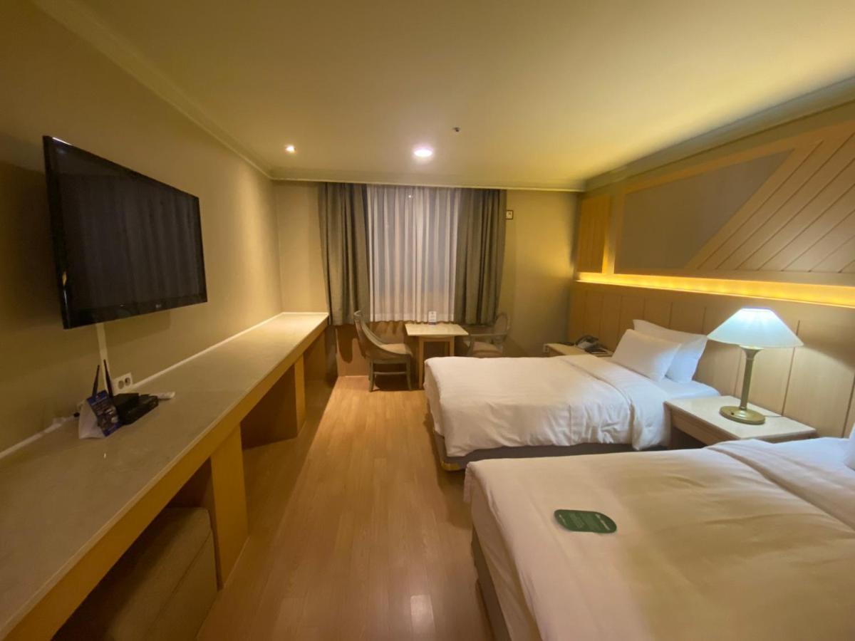 Hotel International Чангуон Екстериор снимка