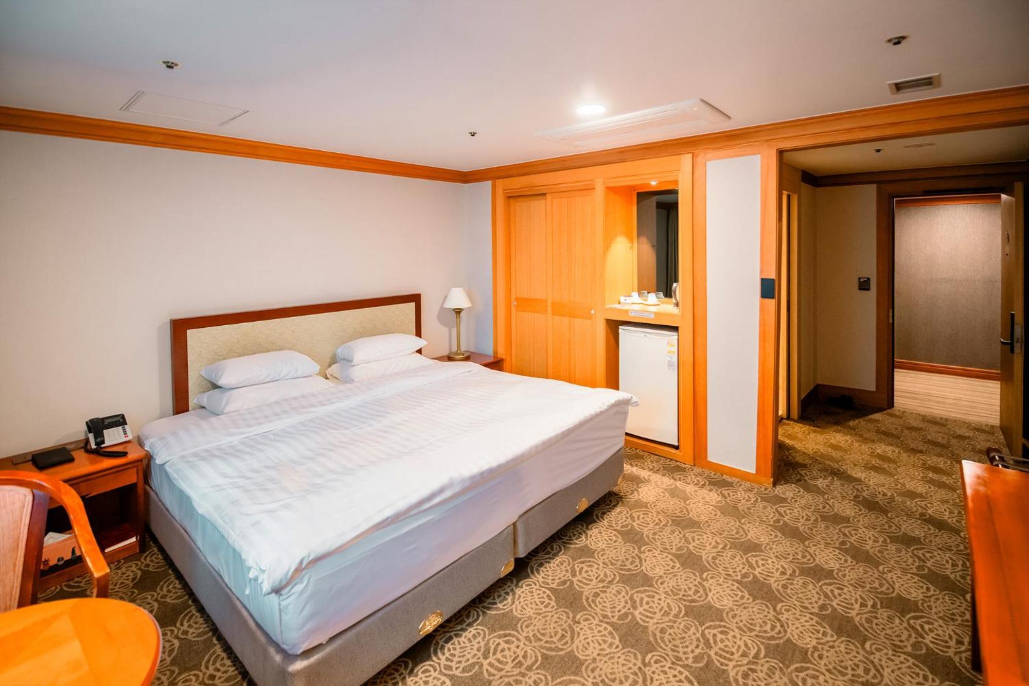 Hotel International Чангуон Екстериор снимка